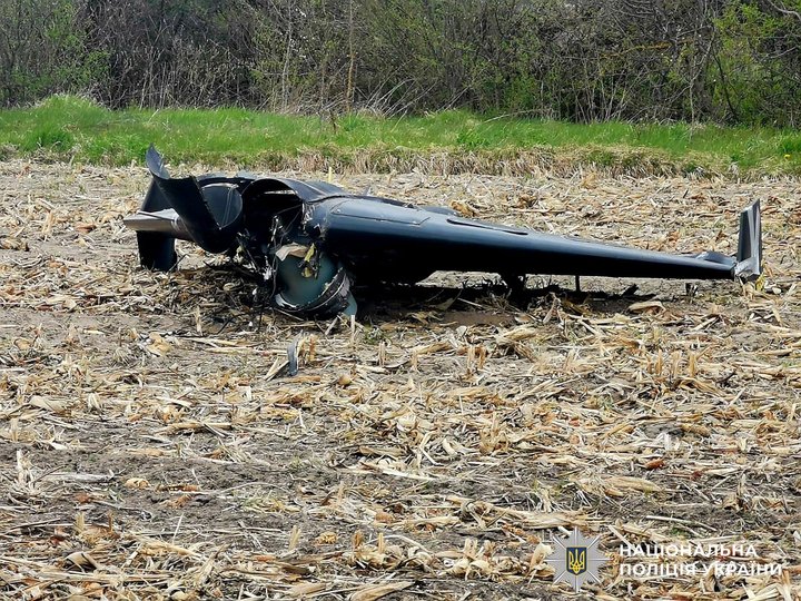 Фото до матеріалу: На Вінниччині знешкодили чотири уламки дронів «Герань-2» після повітряної атаки