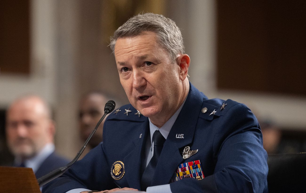 Фото до матеріалу: Топ-генерал США визнав, що Росія допомагає Ірану у війні