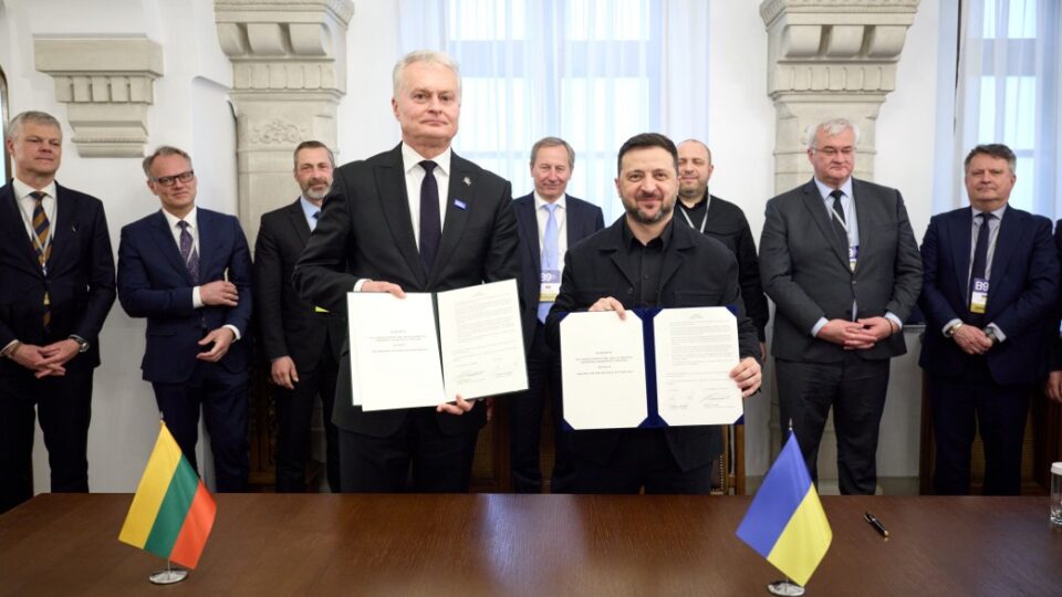 Фото до матеріалу: Україна та Литва підписали угоду «Drone Deal» для захисту неба