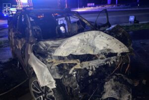 Фото до матеріалу: У Львові п'яний водій з трьома пасажирами в'їхав у бетонну стіну: водієві повідомлено про підозру