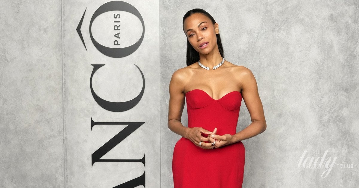 Фото до матеріалу: Зої Салдана блиснула на вечері Lancôme у Нью-Йорку: сукня Magda Butrym та прикраси Cartier
