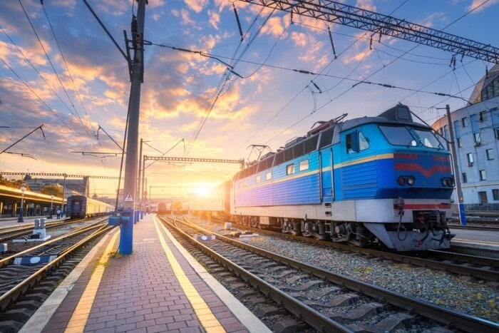 Фото до матеріалу: З травня 2026 року пенсіонерам доведеться платити за проїзд у багатьох видах транспорту