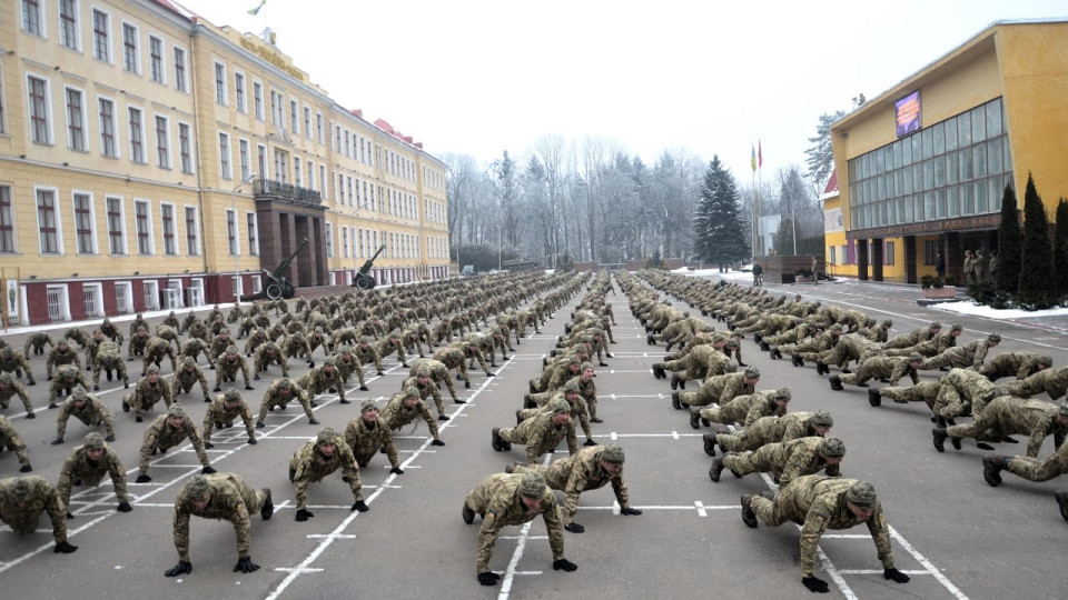 Фото до матеріалу: Військові виші України збільшують підготовку фахівців з дронів та кібербезпеки