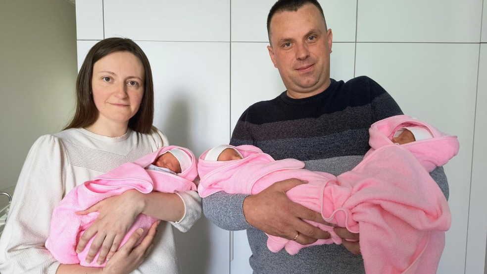 Фото до матеріалу: У Львові народилися перші природні трійнята: три дівчинки на 36-му тижні