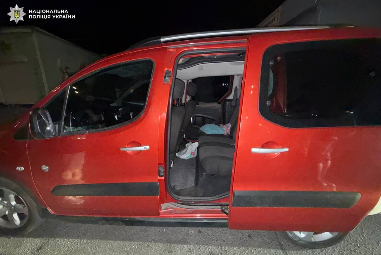 Фото до матеріалу: У Києві на Оболоні конфлікт між чоловіками закінчився стріляниною. Подробиці, фото та відео