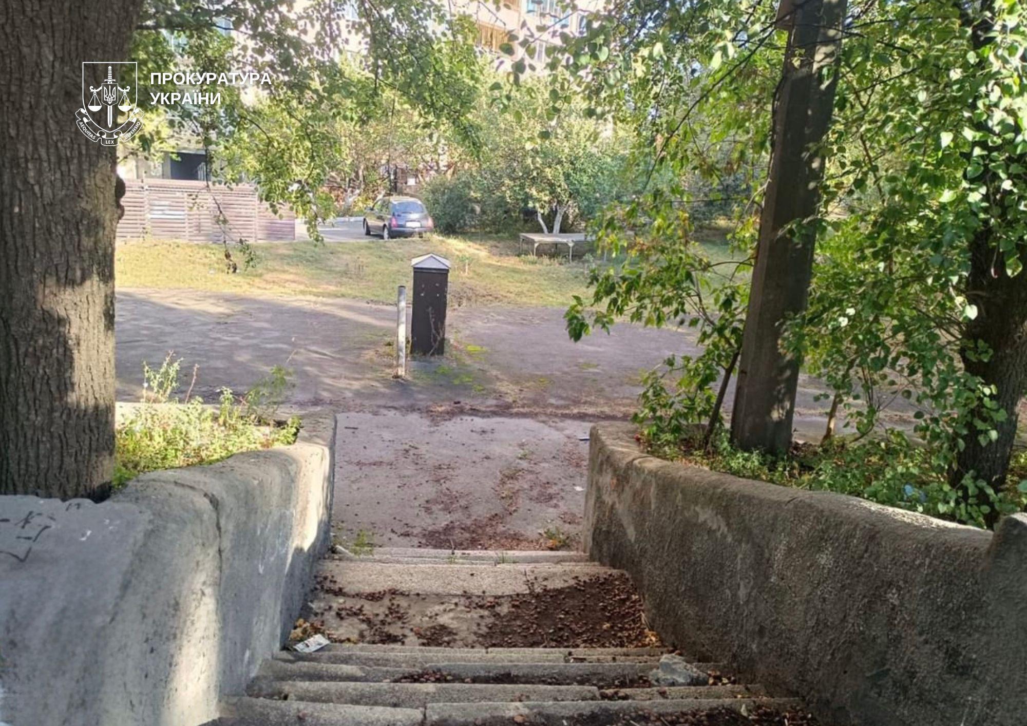 Фото до матеріалу: Київський бізнес повернув землю під громадський туалет після судового рішення