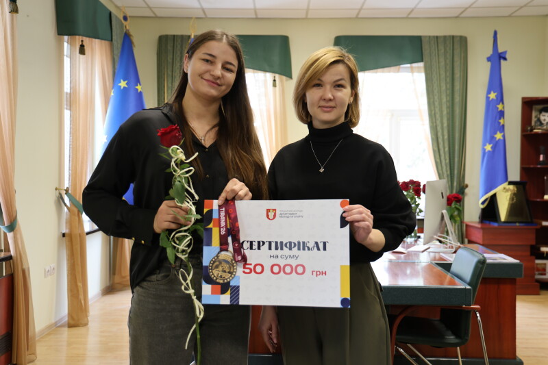 Фото до матеріалу: Анастасія Алпєєва стала трітьоразовою чемпіонкою Європи, а Луцьк відзначив її перемогу