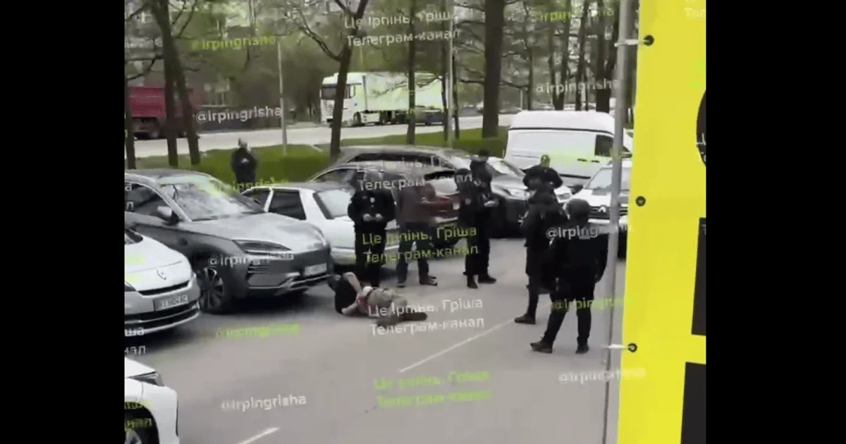 Фото до матеріалу: У Бучі під Києвом невідомий влаштував стрілянину: затримано зловмисника