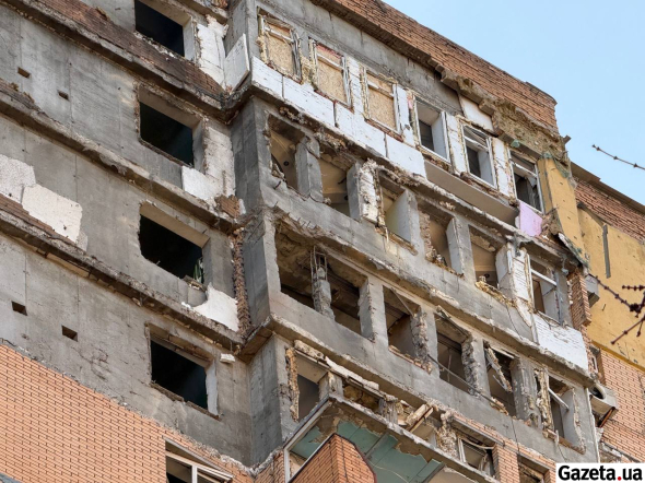 Фото до матеріалу: Масована атака на Київ: дев'ять районів столиці постраждали, у Деснянському тривають пошуки