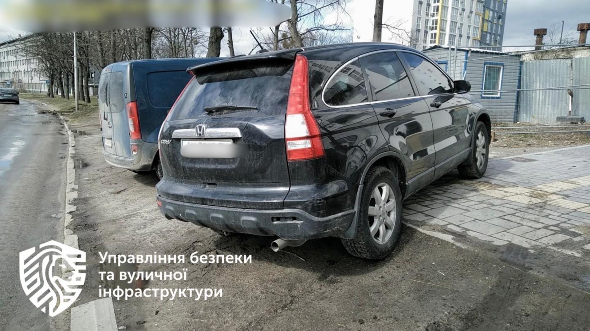 Фото до матеріалу: У Львові назвали вулиці-лідери з паркуванням на газонах: статистика за 2025–2026 роки