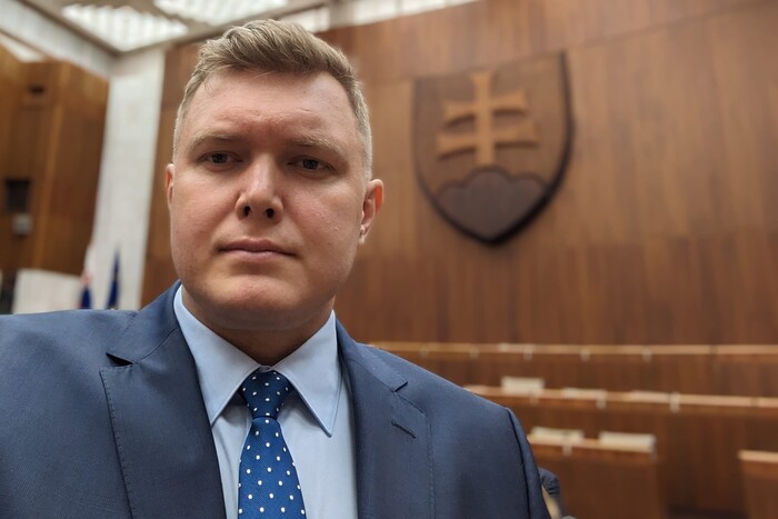 Фото до матеріалу: Податок на посилки Temu та AliExpress: чи готові ми до 2027 року?