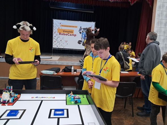 Фото до матеріалу: Vinnytsia RoboCamp 2026: вінницькі школярі представили проєкти майбутнього