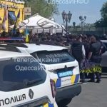 Фото до матеріалу: У Києві після обвалу будинку рятувальники знайшли 11 порятунків