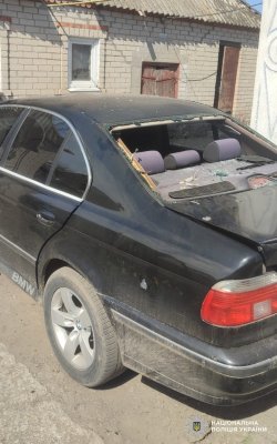 Фото до матеріалу: У Новому Бугу постраждала родина та пошкоджені будинки після ворожої атаки
