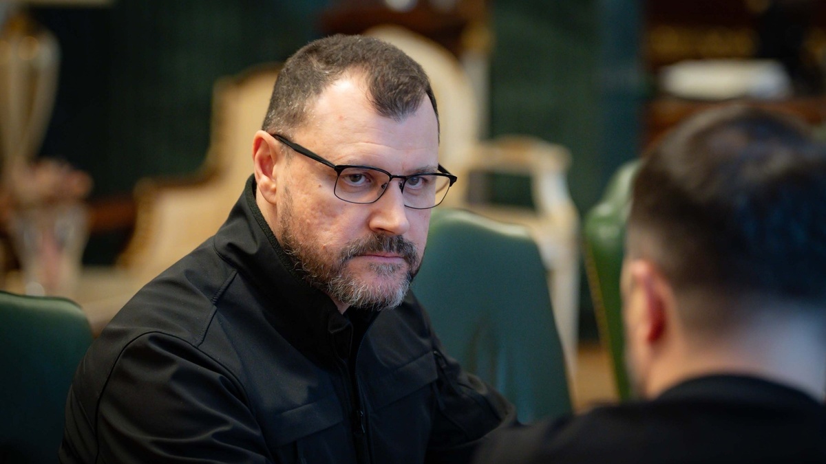 Фото до матеріалу: Зеленський доручив розробити закон для легалізації військових компаній