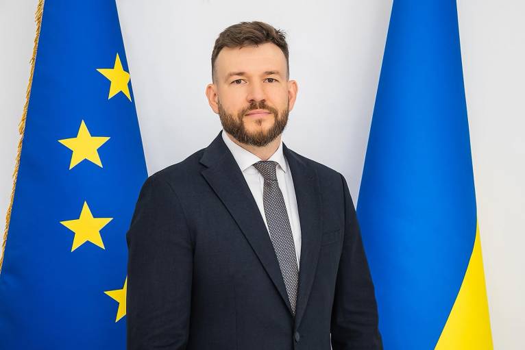 Фото до матеріалу: Улютин про демографічну катастрофу: в Україні залишилося лише 25 мільйонів