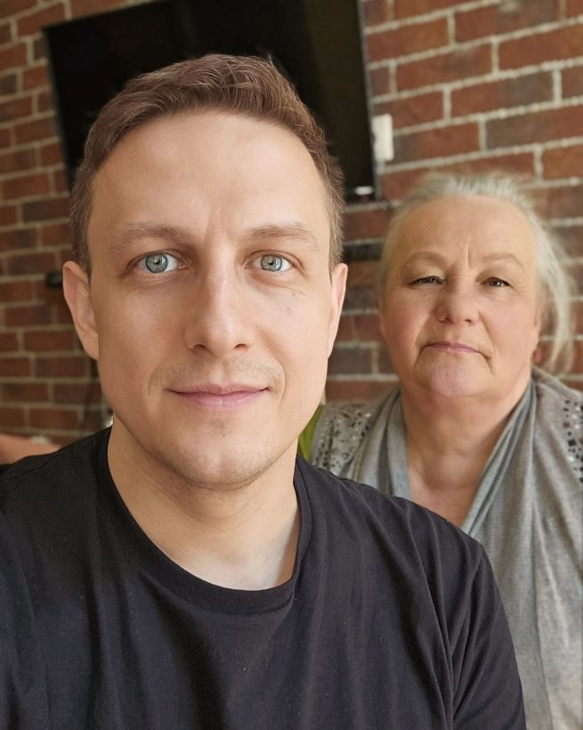 Фото до матеріалу: Ведучі 1+1 Україна зізналися: фрази своїх мам тепер повторюють у власних родин