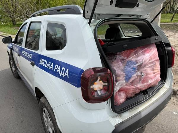 Фото до матеріалу: У Черкасах мішки сміття повернули горе-власнику