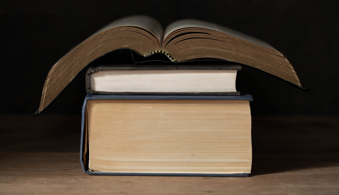 Фото до матеріалу: Блокували заборонені книги: понад 100 російських та білоруських видань видалено з українських маркетплейсів