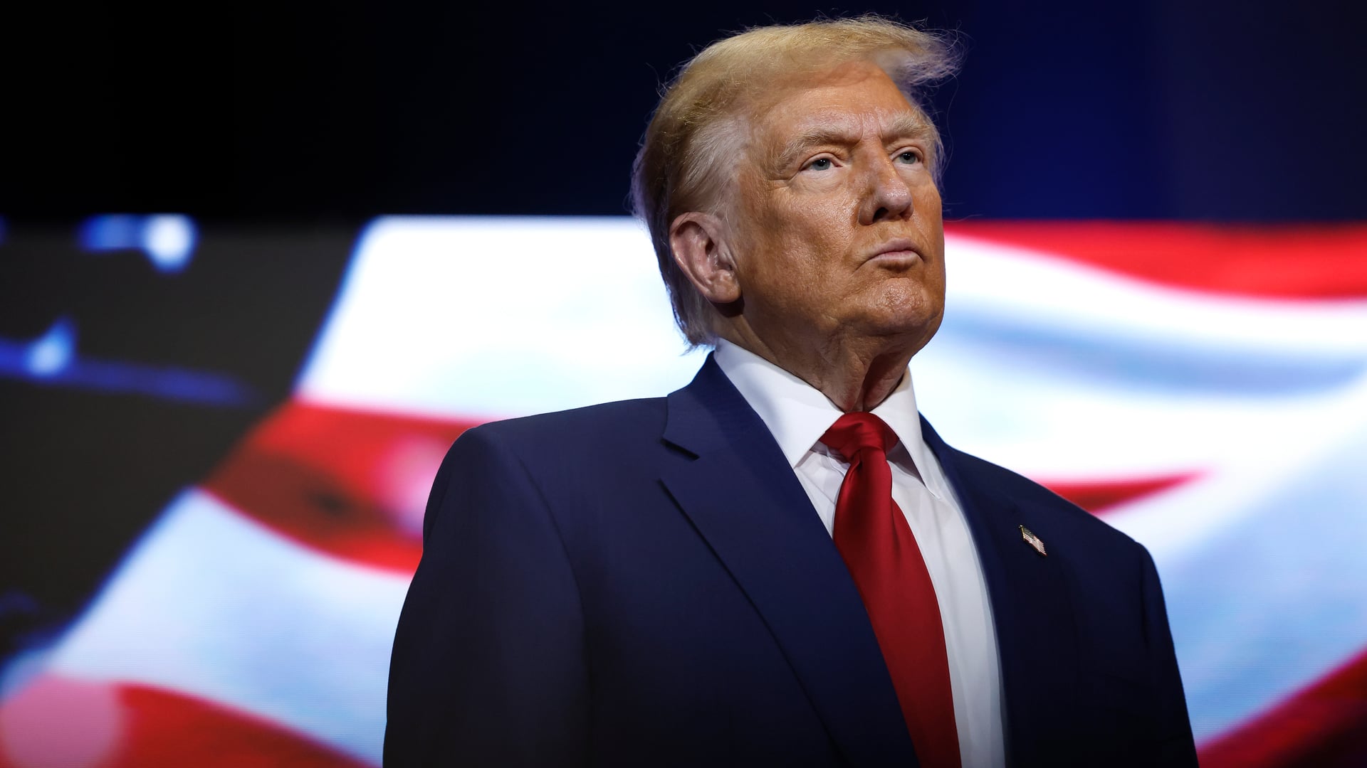 Фото до матеріалу: Трамп відмовився від бронежилета через страх виглядати товстішим