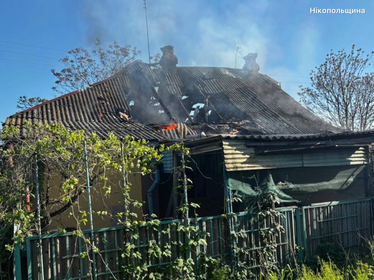 Фото до матеріалу: Близько 30 обстрілів за ніч: на Дніпровщині постраждали люди та понад 10 будинків