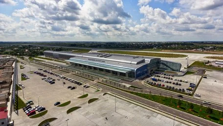 Фото до матеріалу: Серія REDMI Note 15: результати випробувань міцності і захисту від вологи