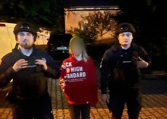 Фото до матеріалу: У Івано-Франківську поліція охорони знайшла зниклу дитину