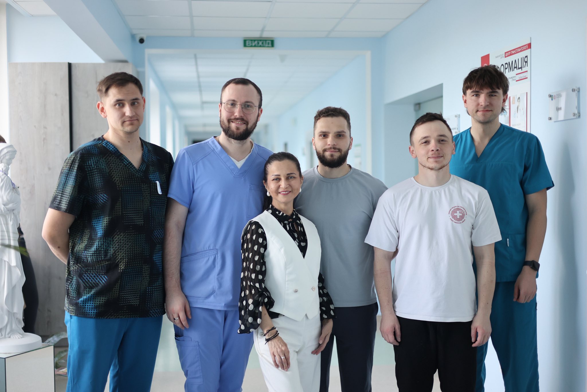 Фото до матеріалу: 45-річна жінка відкриває кулінарну школу після успішної трансплантації печінки
