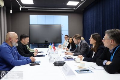 Фото до матеріалу: Посол Норвегії відвідав Миколаївщину: обговорили відновлення та гуманітарну підтримку