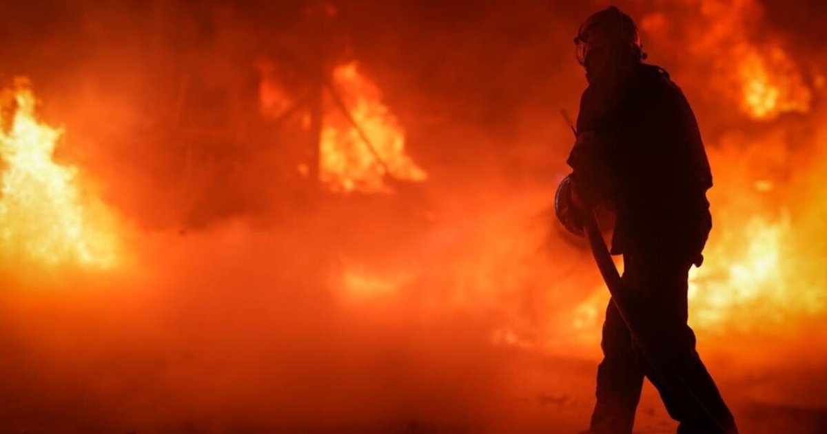 Фото до матеріалу: Після оголошення режиму тиші: ворог атакував Дніпро, Харків, Запоріжжя та інші міста