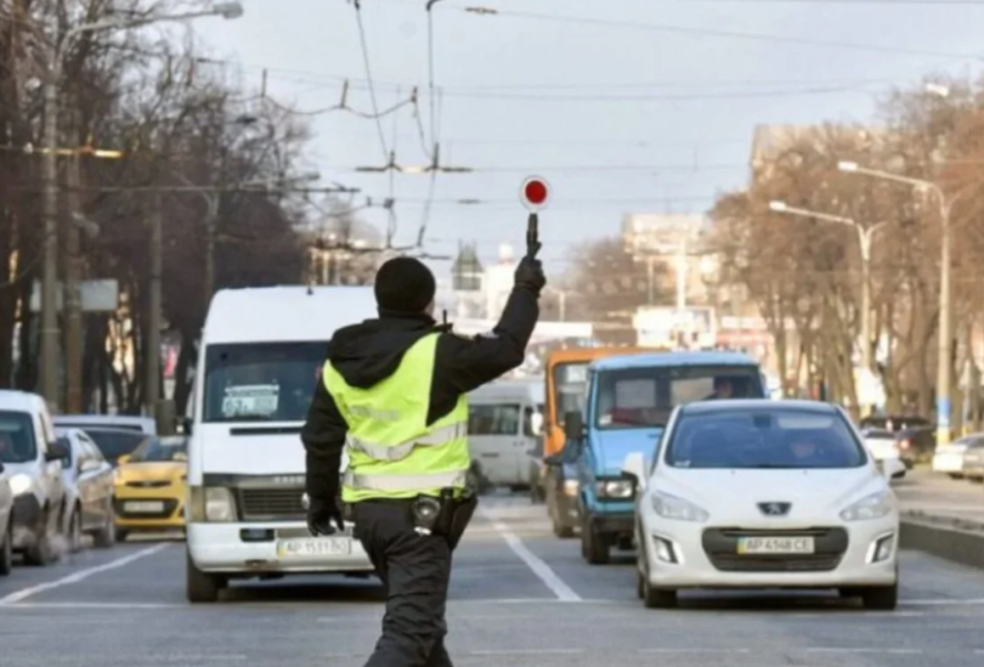 Фото до матеріалу: ДТП в Ірпені: неповнолітня дівчинка отримала травми після наїзду вантажівка