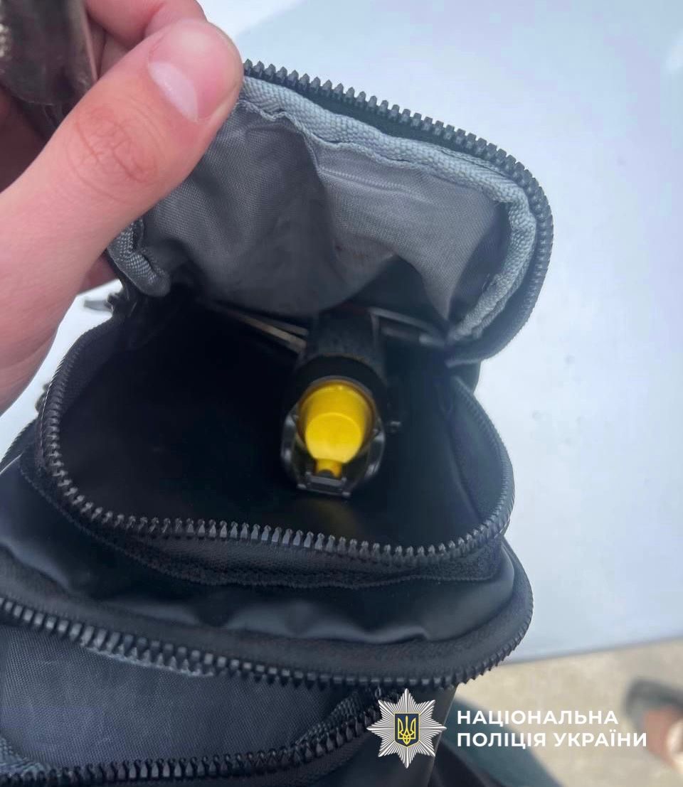 Фото до матеріалу: У Києві судитимуть грабіжника, який напав із газовим балончиком на проспекті Науки