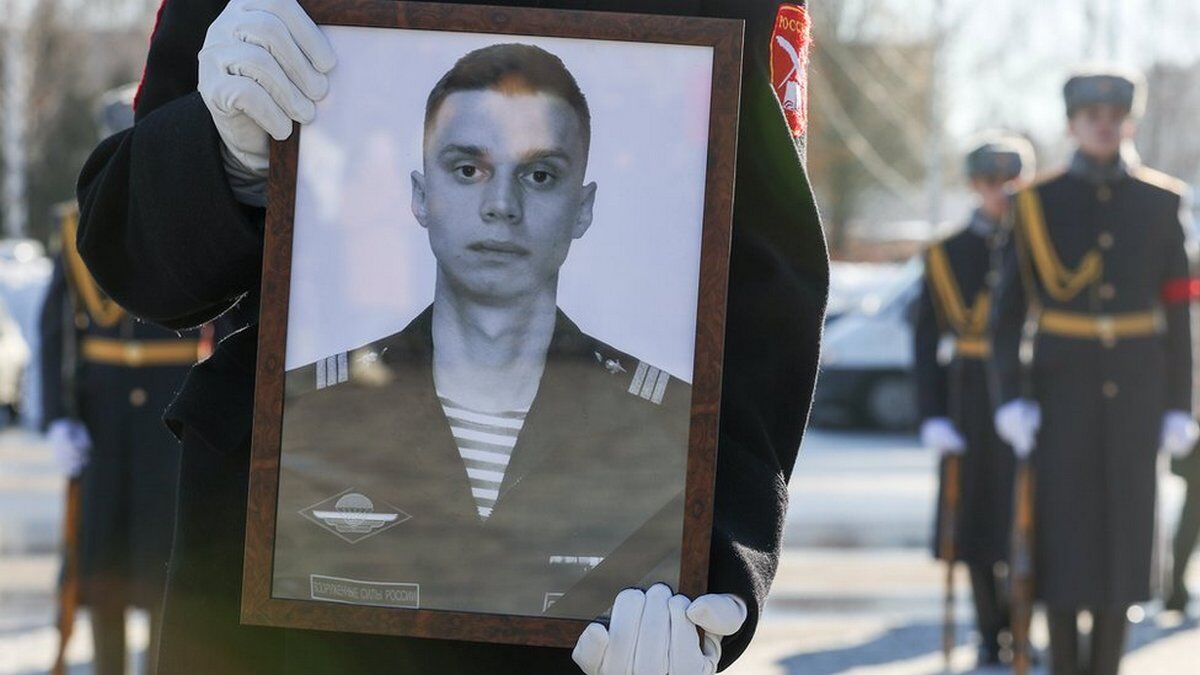 Фото до матеріалу: Журналістка привітала матір зниклого сина з подвійним святом під час трансляції «Безсмертного полку"