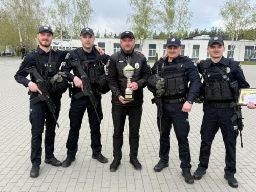 Фото до матеріалу: Команда Шепетівщини здобула перемогу у змаганнях груп оперативного реагування Нацполіції