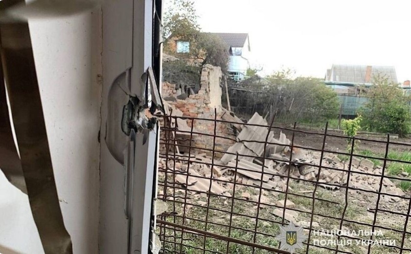 Фото до матеріалу: На Нікопольщині російські обстріли завдали удар по поліцейському та цивільним: п'ятеро постраждали