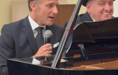 Фото до матеріалу: Макрон співав шансон, а Пашинян грав на барабанах: несподіваний момент на державній вечері в Єревані