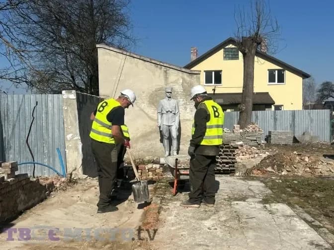 Фото до матеріалу: У Львові тимчасово вимкнуть світлофори на Червоної Калини