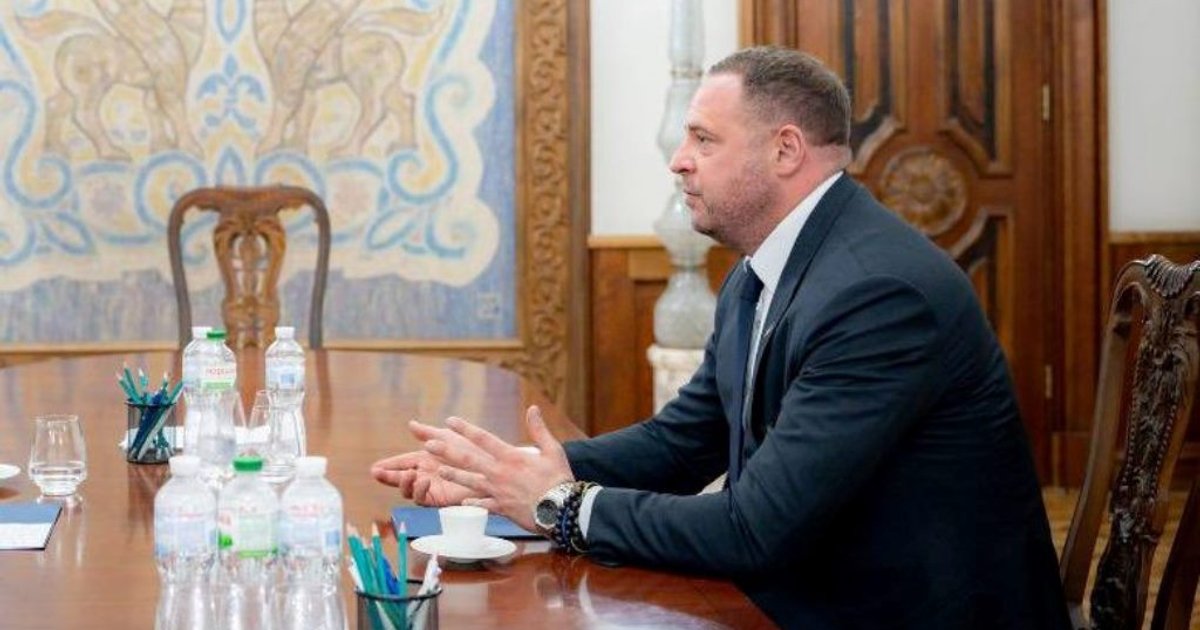 Фото до матеріалу: Єрмак звинуватив слідчі у тиску після вручення підозри у справі про «Династію»