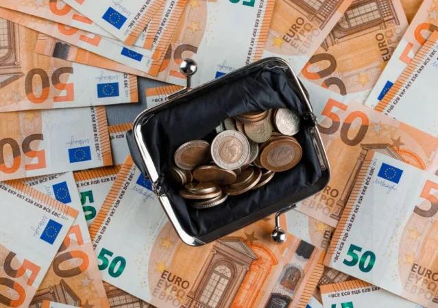 Фото до матеріалу: Мінімальна зарплата в Україні: порівняння з Європою та реальність для київлян