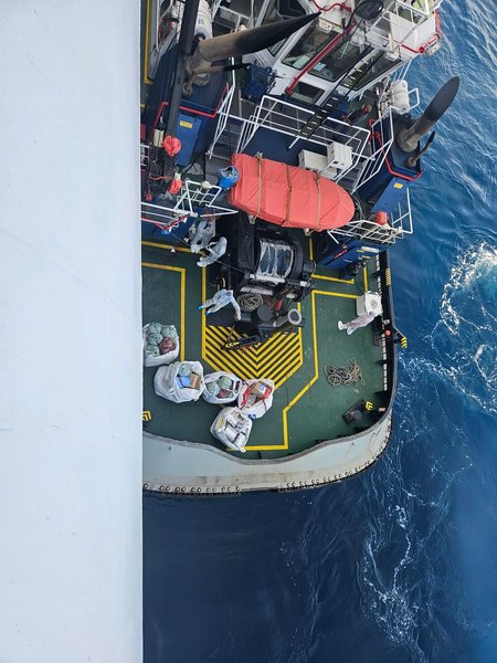 Фото до матеріалу: Іспанія не пускає лайнер MV Hondius на Канарські острови через хантавірус