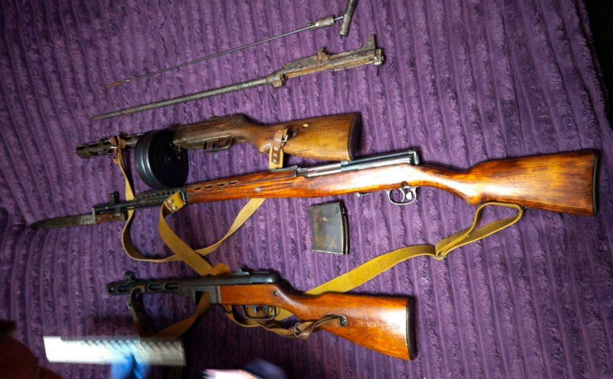 Фото до матеріалу: У Києві затримали продавця раритетної зброї, що відправляла її поштою