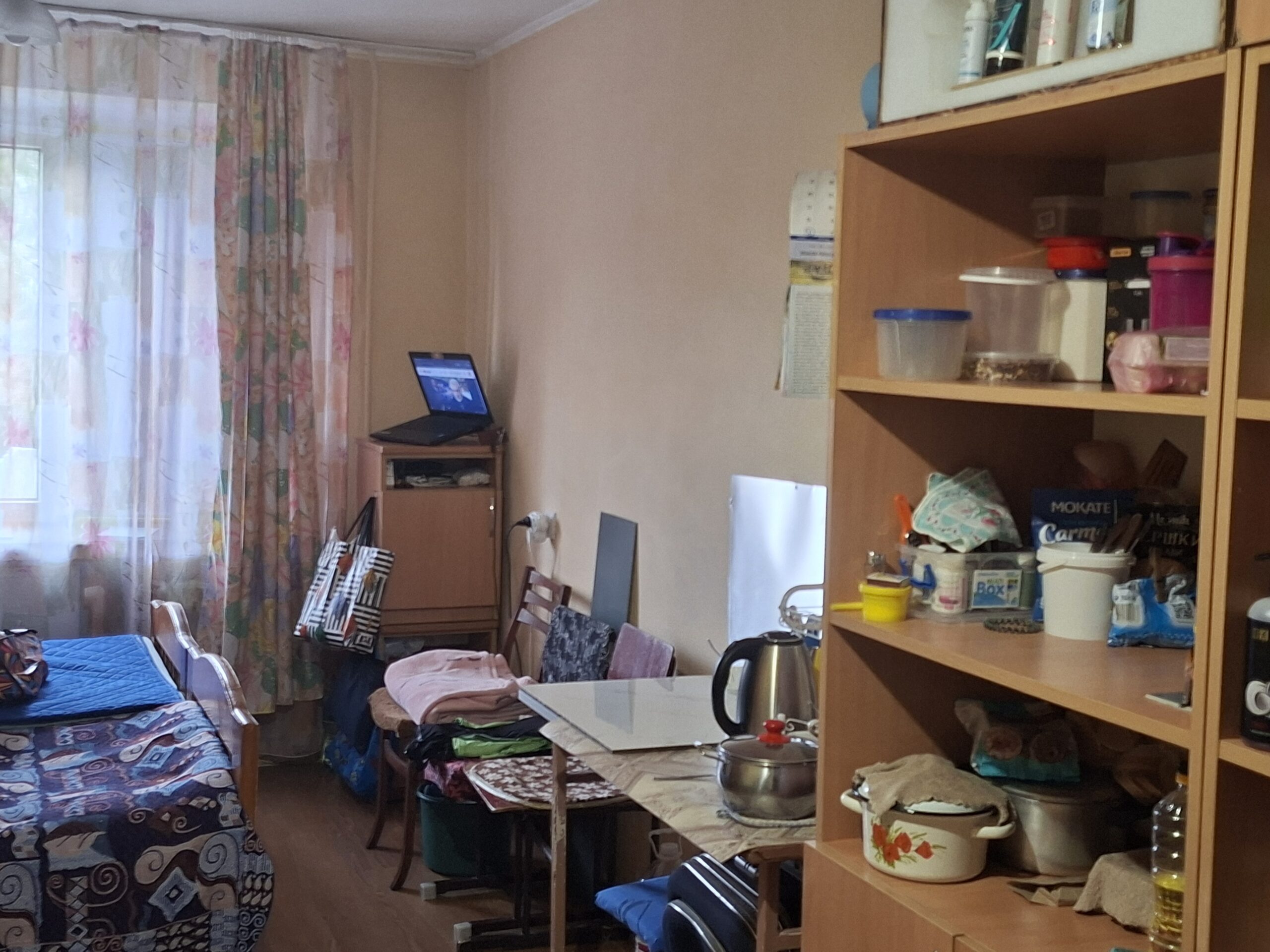 Фото до матеріалу: Я теж боялася виїжджати: переселенка з Мирнограда розповіла про страх і випадковий переїзд до Чернівців