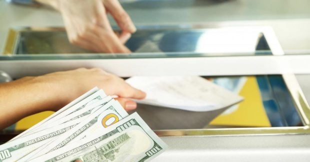 Фото до матеріалу: Прогноз курсу долара до 17 травня: 100 доларів коштуватимуть 4380-4425 гривень