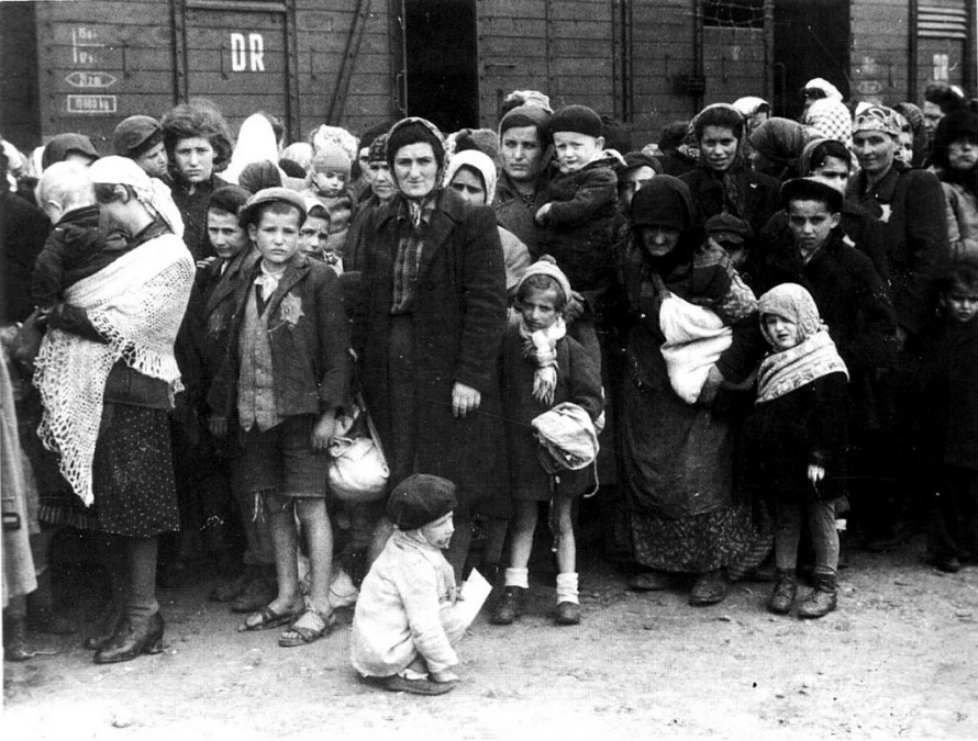 Фото до матеріалу: 14 травня — День вшанування українців-рятівників євреїв