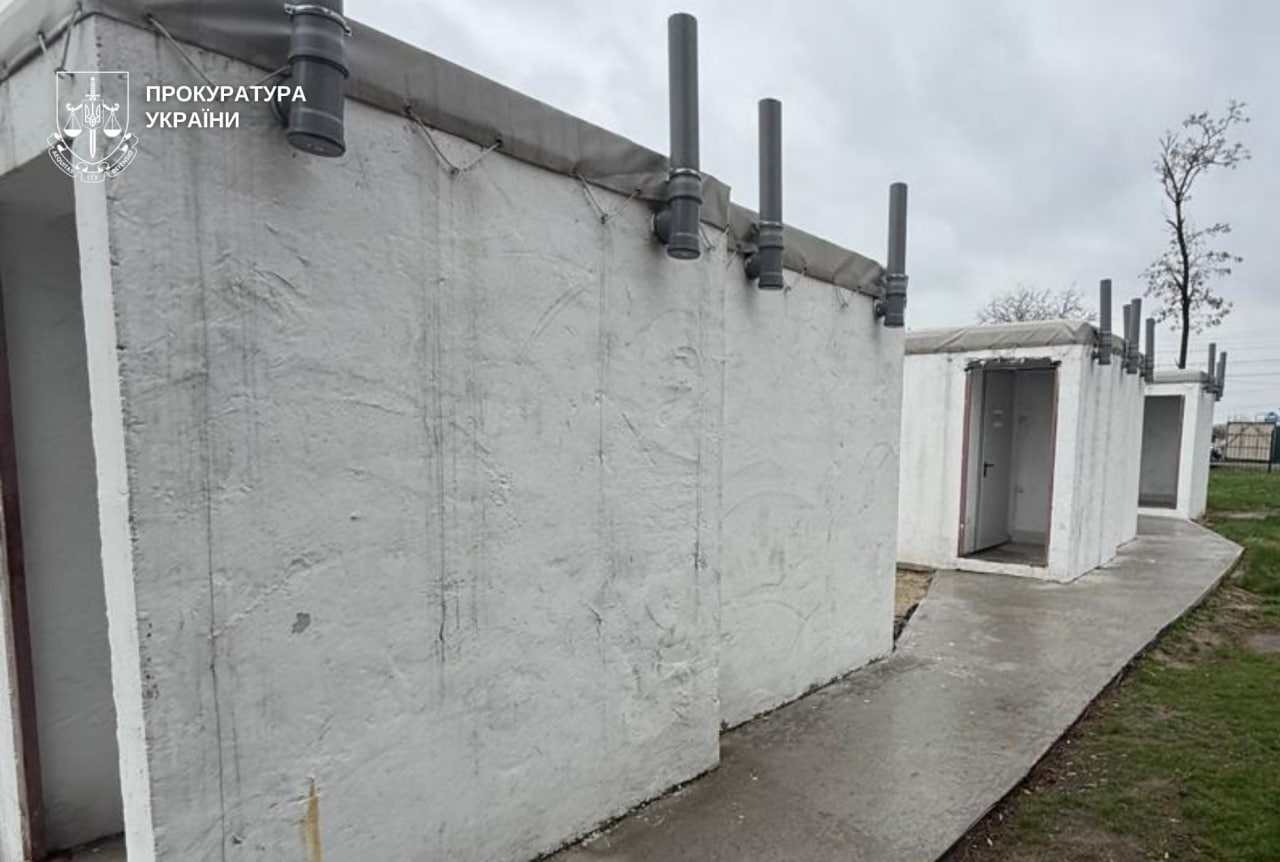Фото до матеріалу: Колишній голова сільради на Павлоградщині затриманий за закупівлю непридатних укриттів