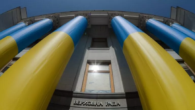 Фото до матеріалу: Рада продовжила дію воєнного стану та мобілізації ще на 90 діб