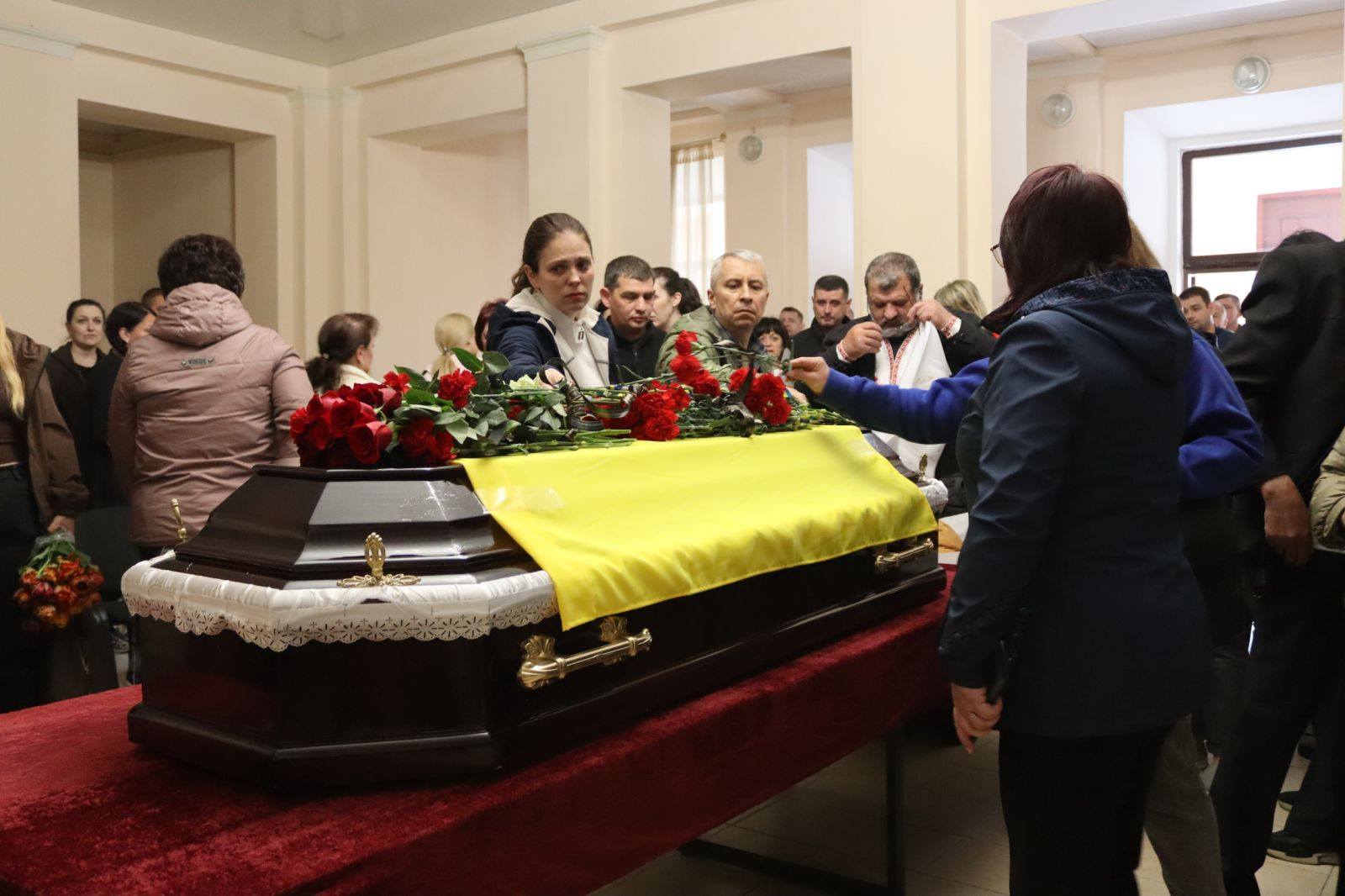 Фото до матеріалу: У Первомайську попрощалися із загиблим захисником Дмитром Шевченком