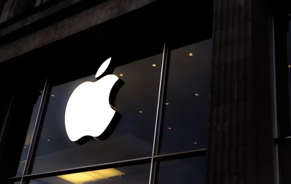 Фото до матеріалу: Apple виплатить $250 млн покупцям iPhone через позов щодо ШІ