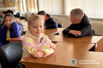 Фото до матеріалу: У Південноукраїнську ліцеїсти завітали до поліції: екскурсія до правоохоронців