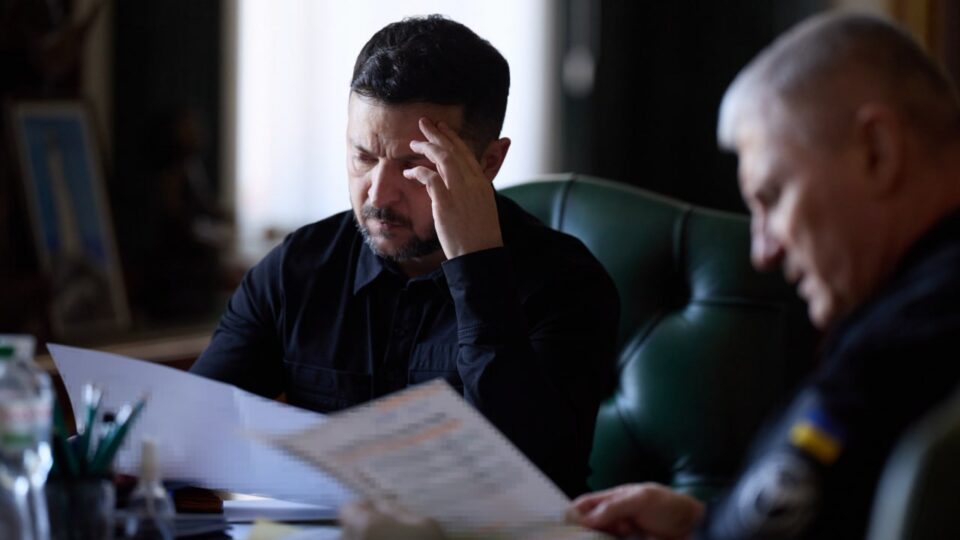 Фото до матеріалу: Окупанти планують вивезти з України літій, титан та зерно